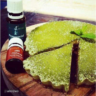 Raw Vegan Matcha + Mint Cake