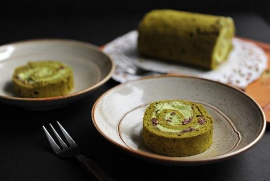 Matcha Red Bean Swiss Roll