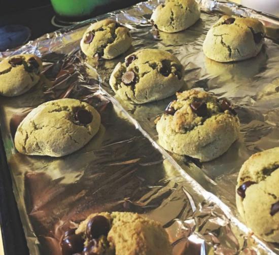 Matcha Dark Chocolate Chip Cookies