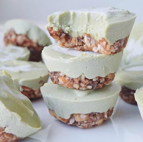 Vegan Matcha Mini Cheesecake Bites